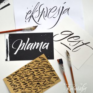 Wakacje z kaligrafią online z LinoCat – Cola pen